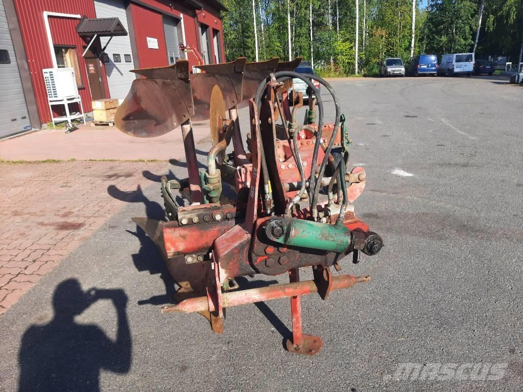 Kverneland E160 4x16 Charruas reversíveis