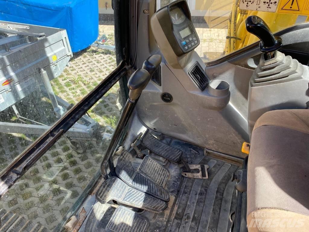 New Holland E 215 Escavadeiras de esteiras