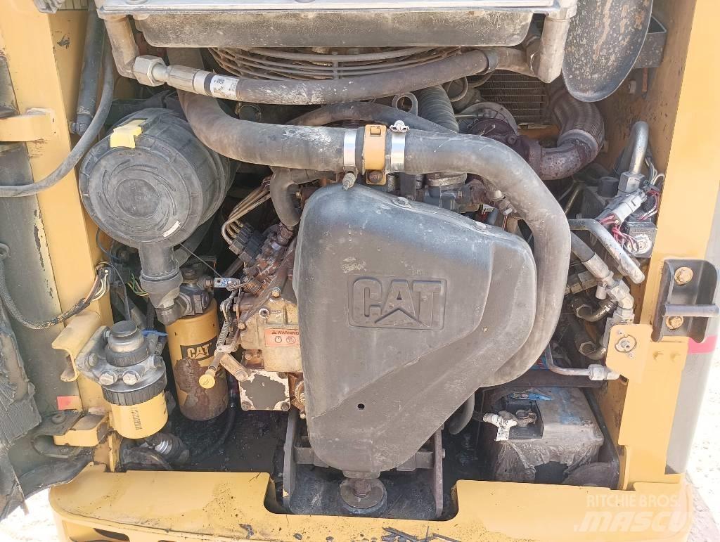 CAT 226 B Minicarregadeiras