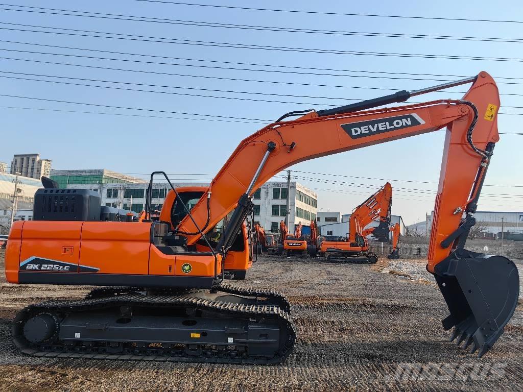 Doosan DX225 Escavadeiras de esteiras
