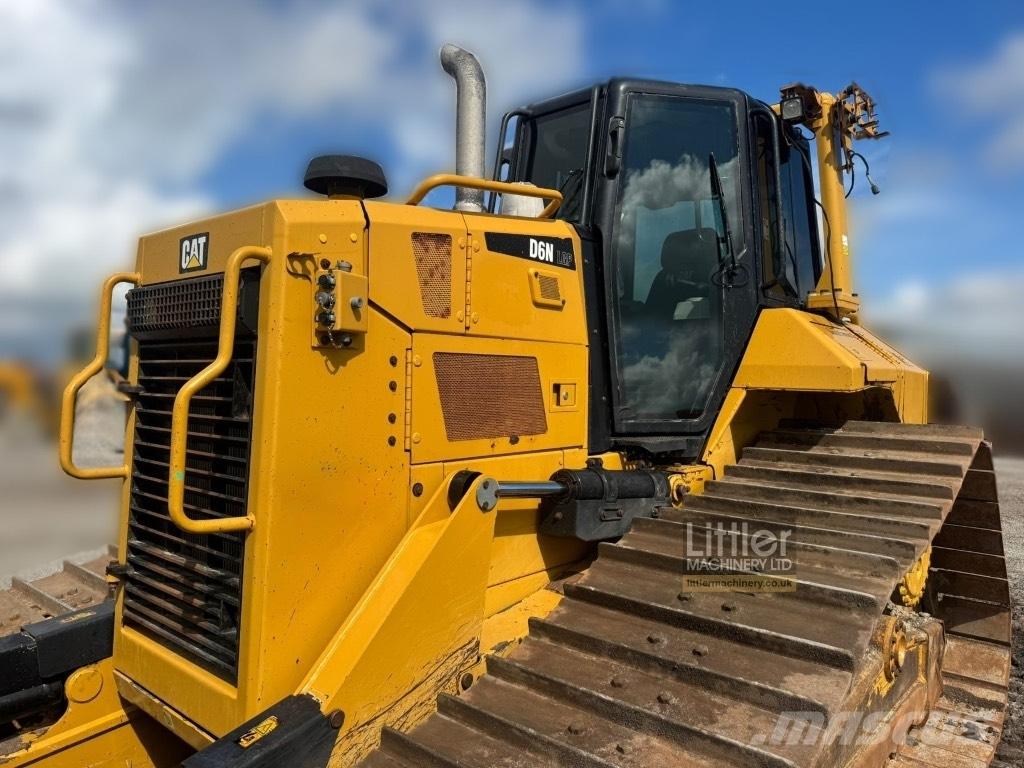 CAT D 6 N LGP Dozers - Tratores rastos