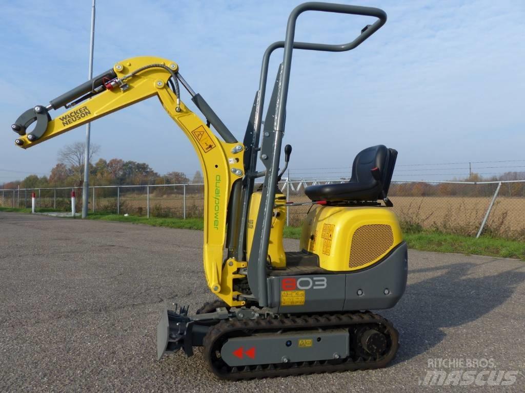 Wacker Neuson 803 Miniescavadeiras