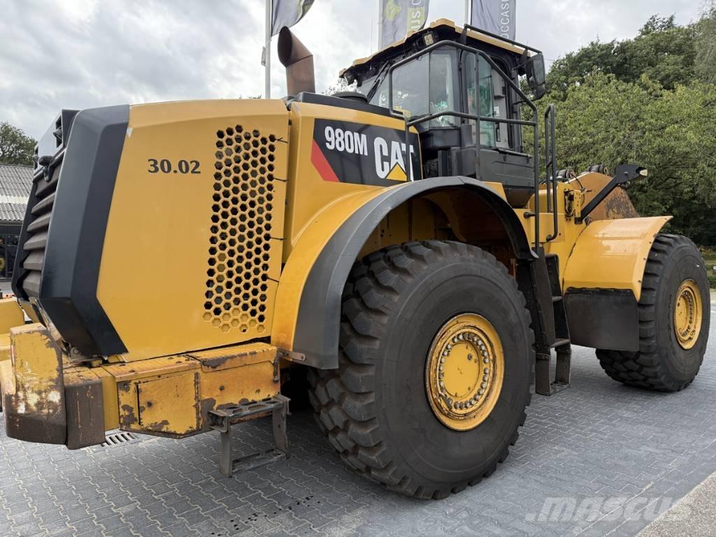 CAT 980M shovel + Bak Carregadeiras de rodas