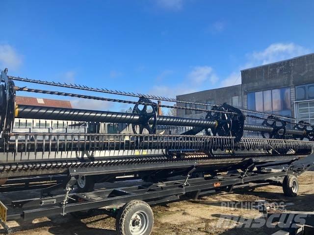 MacDon FD135 Ceifeiras debulhadoras compactas