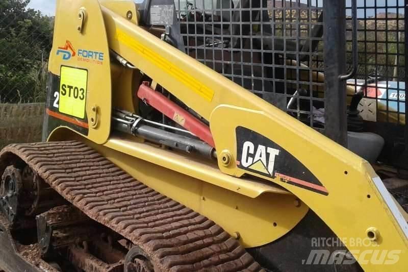 CAT Bobcat Outros Camiões