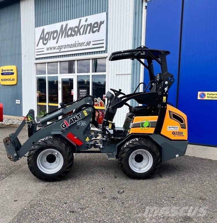  Demokörd GiANT 2200E Carregadora multifunções