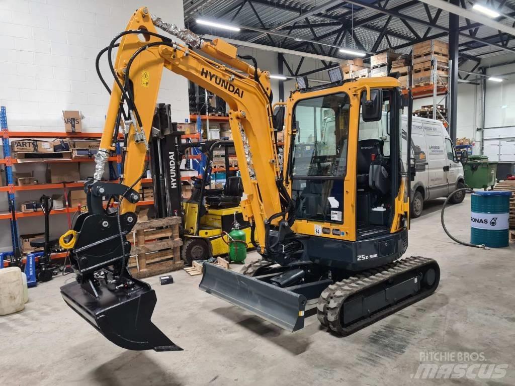 Hyundai R25-9AK Miniescavadeiras