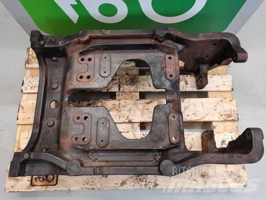 McCormick 120 frame Chassis e suspensões