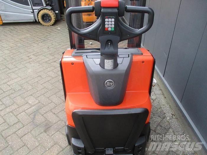 BT SWE 120 Empilhador para operador externo
