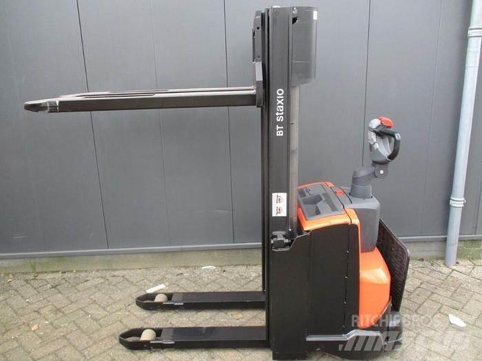 BT SWE 120 Empilhador para operador externo