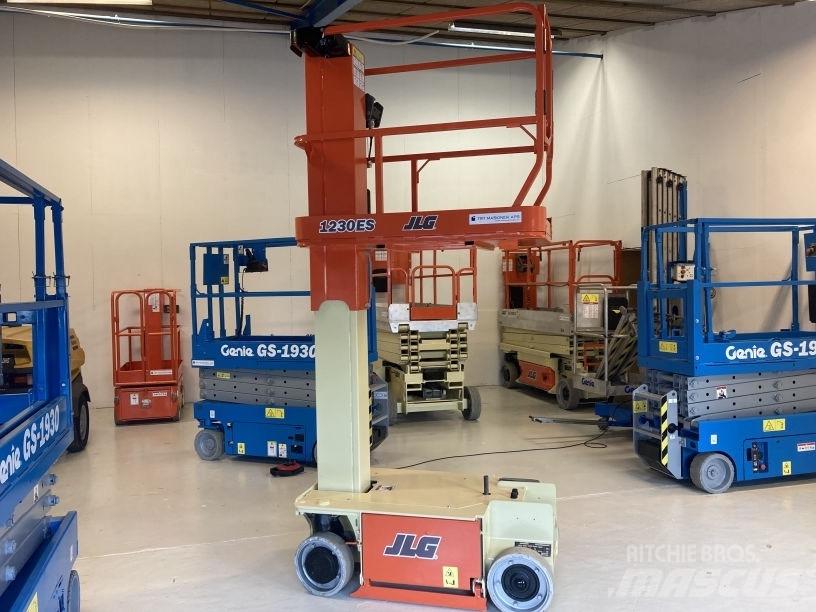 JLG 1230 ES Plataformas de Mastro Vertical