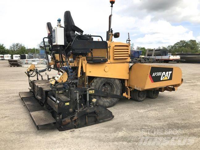 CAT AP 300 Espalhadoras de asfalto