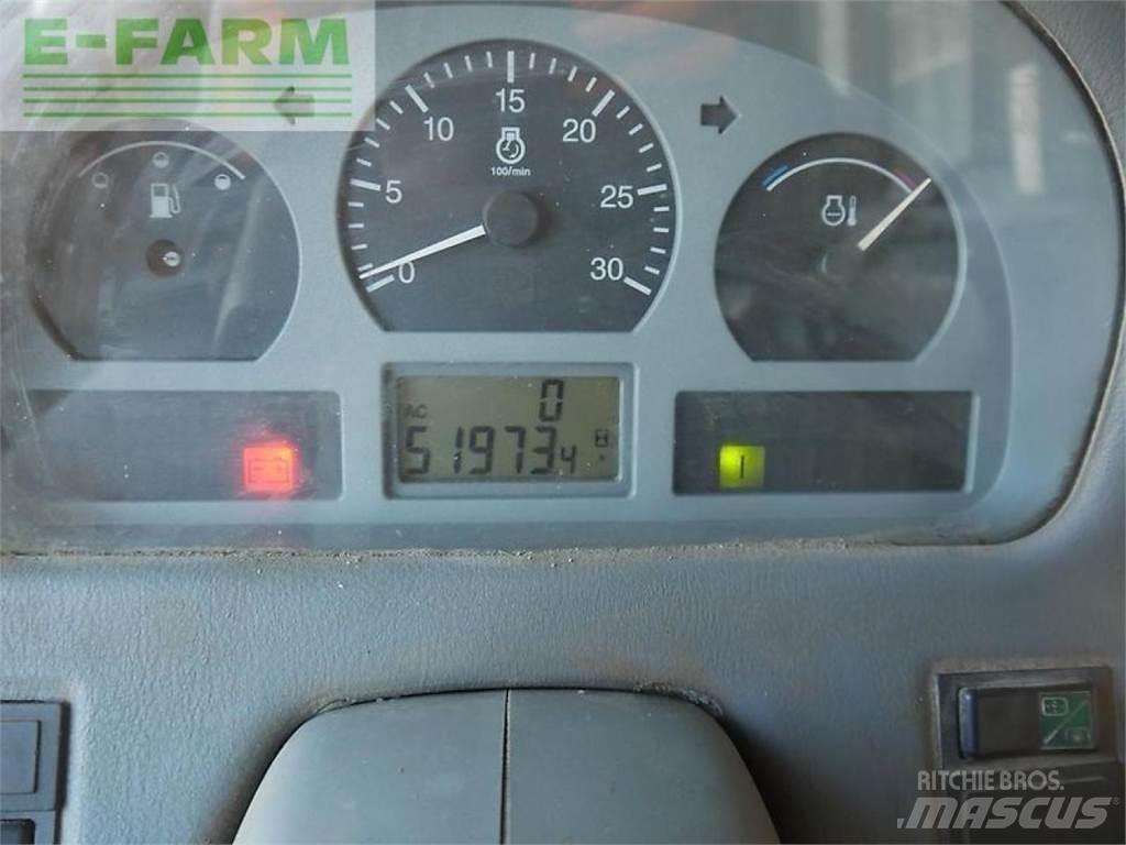 Valtra 8450 Tratores Agrícolas usados