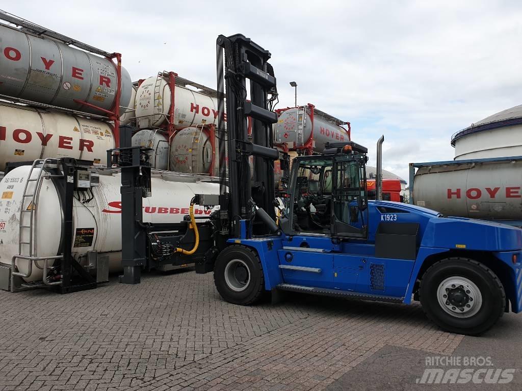 Kalmar DCG1700-12, Manuseadores de contentores