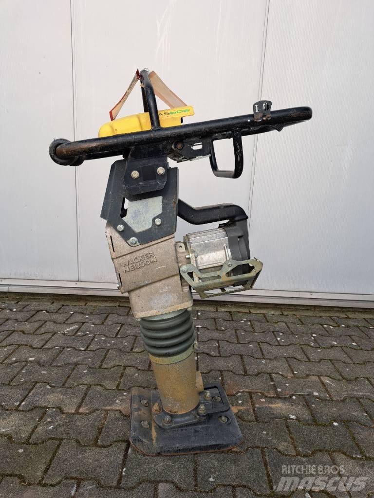 Wacker Neuson AS60e Saltitões