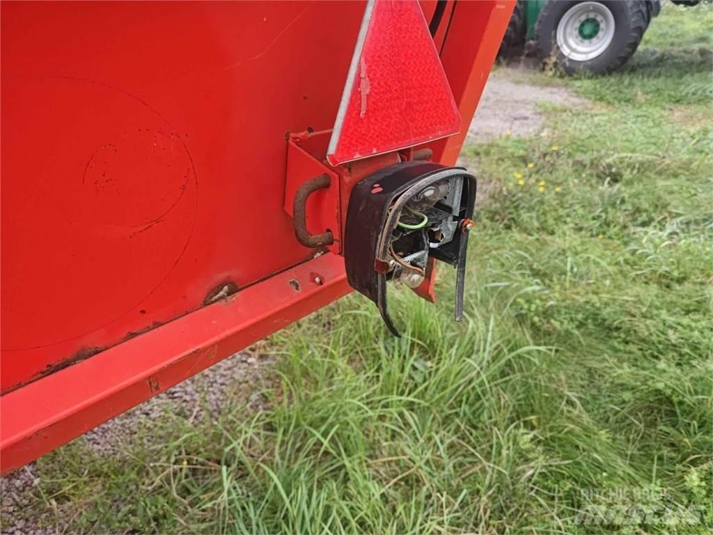 Deutz-Fahr E390 Atrelados auto-carregadores