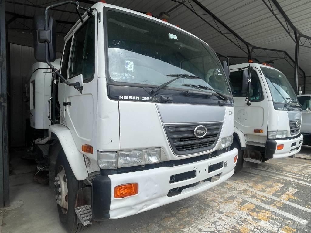 UD 3300 Camiões varredores