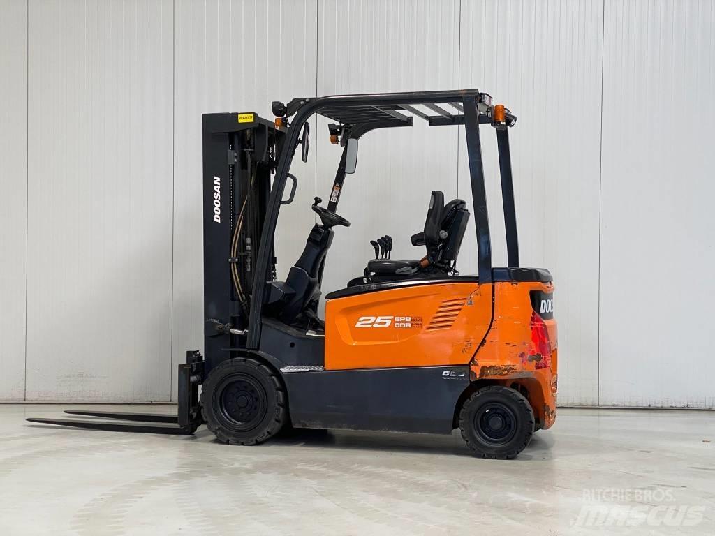 Doosan B25X-7 Empilhadores eléctricos