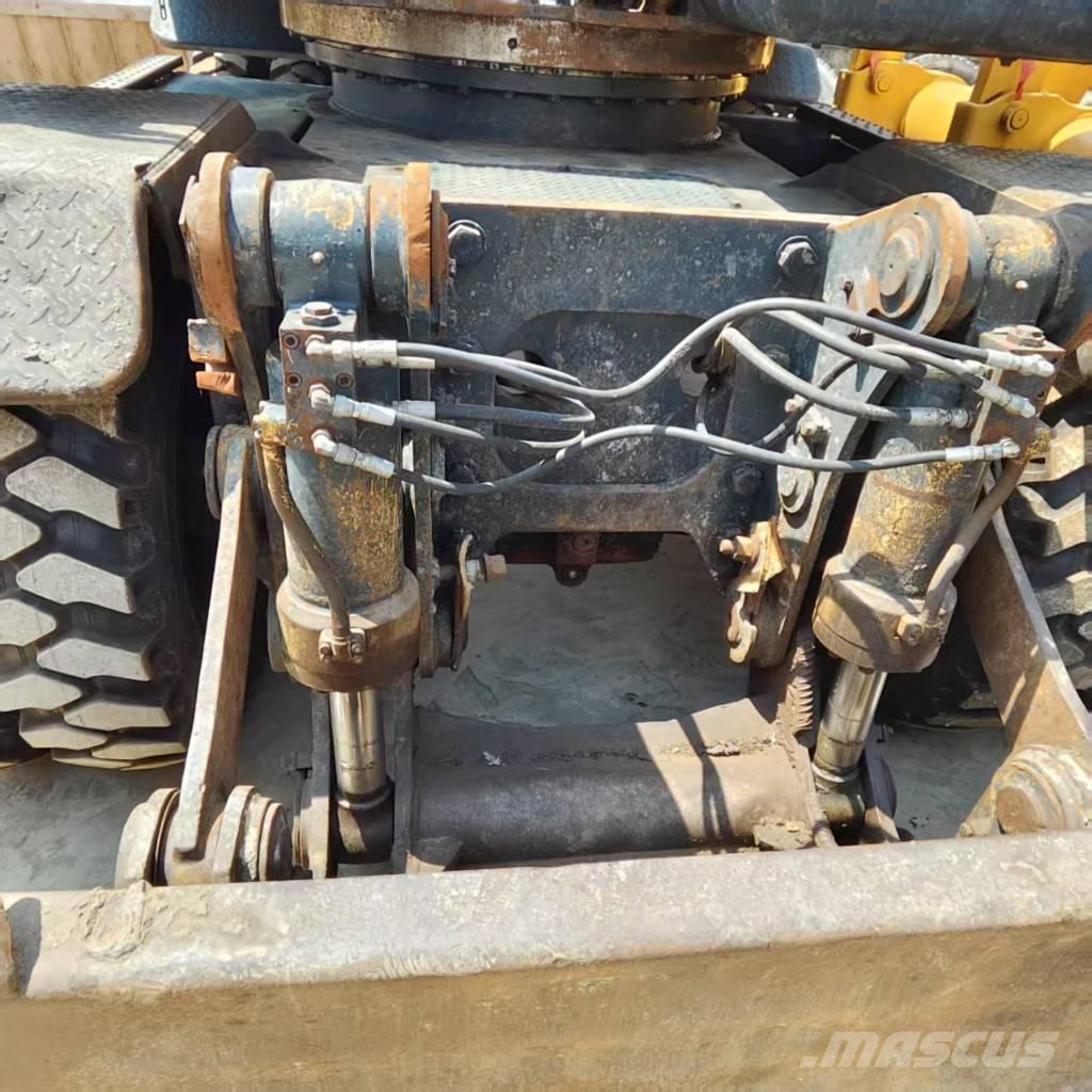 Hyundai R210W-9 Escavadoras de rodas