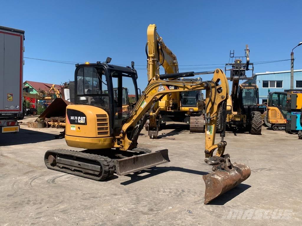 CAT 302.7 CR Miniescavadeiras