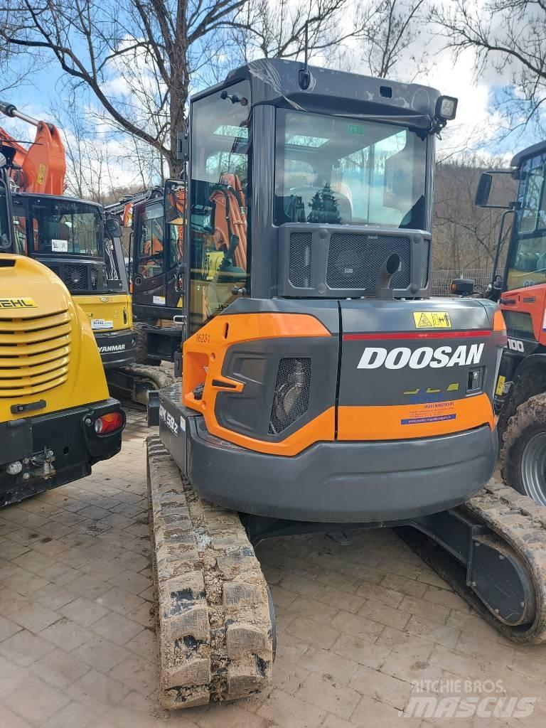 Develon DX 50 Z-7 Miniescavadeiras