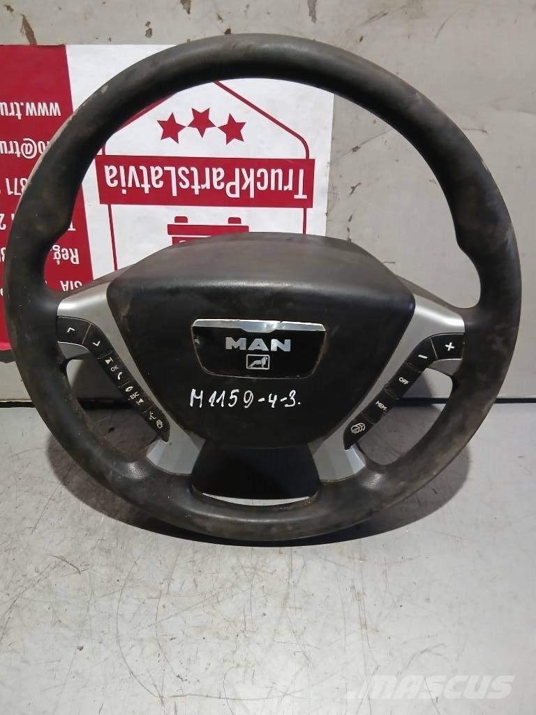 MAN TGX    81464306027 Cabines e interior