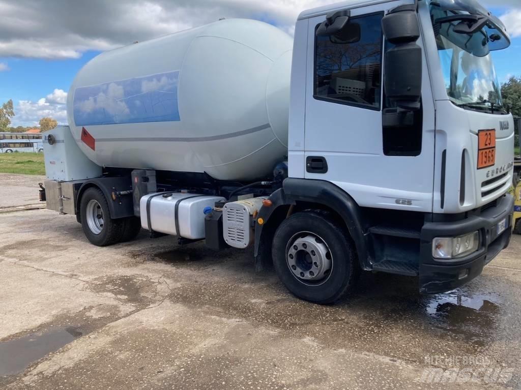 Iveco 135E25 Camiões-cisterna