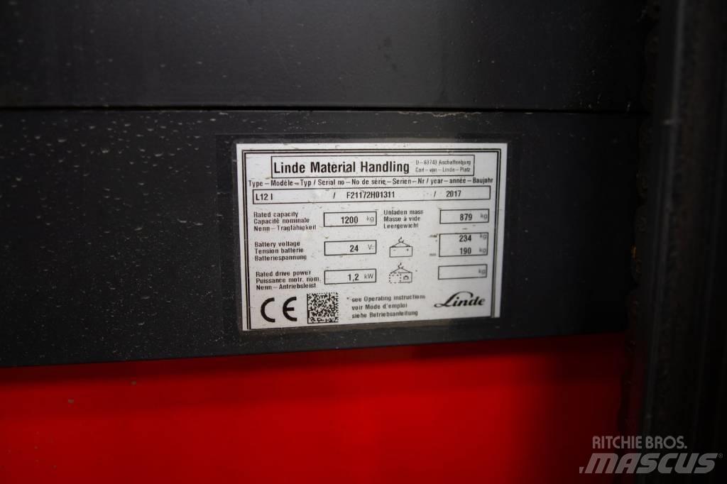 Linde L 12 Empilhador para operador externo