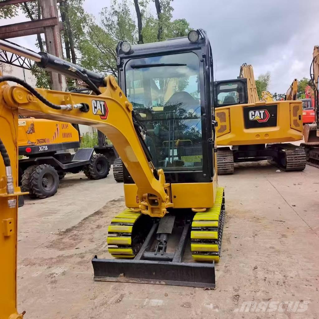 CAT 302 Miniescavadeiras