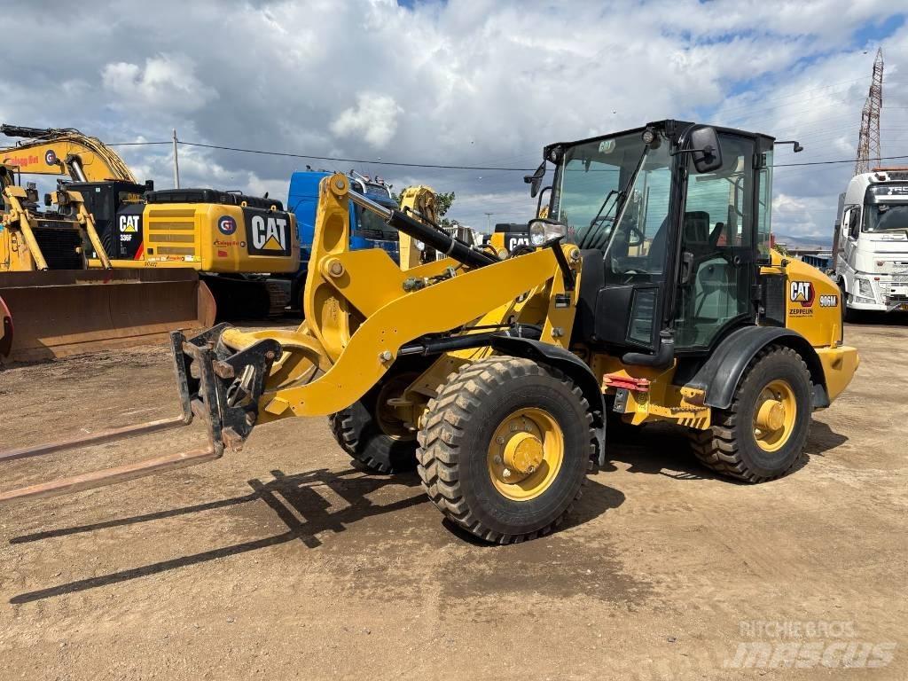 CAT 906 M Carregadeiras de rodas
