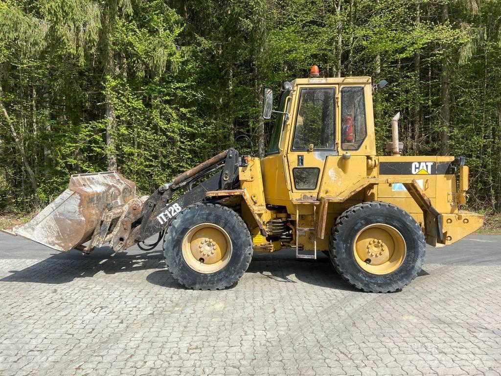 CAT IT 12 B Carregadeiras de rodas