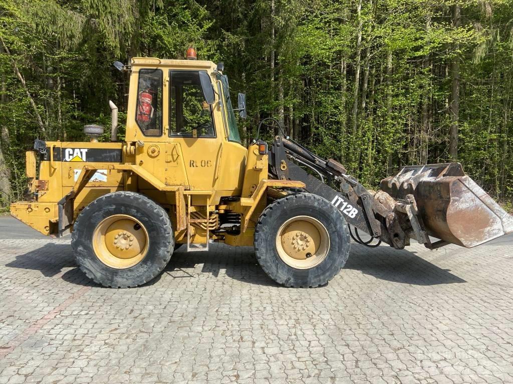 CAT IT 12 B Carregadeiras de rodas