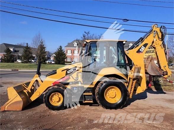 CAT 420F2 Retroescavadeiras