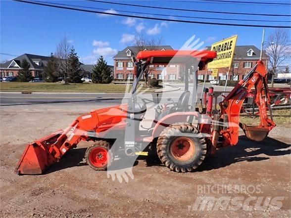 Kubota B26 Retroescavadeiras