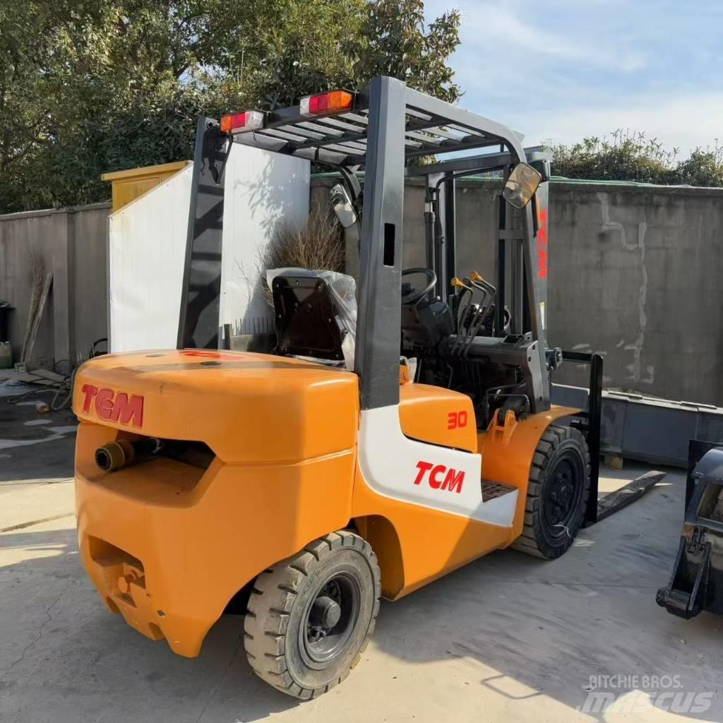 TCM FD 30 Empilhadores Diesel
