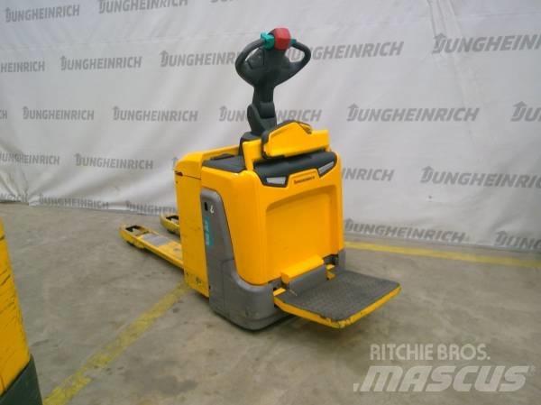 Jungheinrich ERE 225 Porta-paletes com plataforma