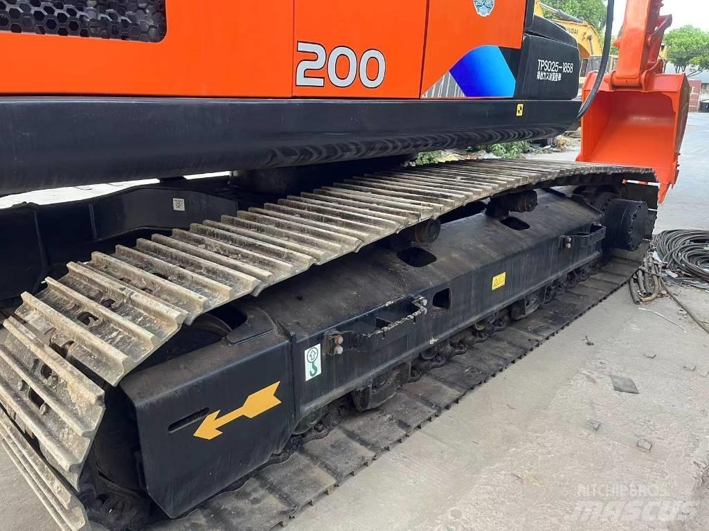 Hitachi ZX 200 Escavadeiras de esteiras
