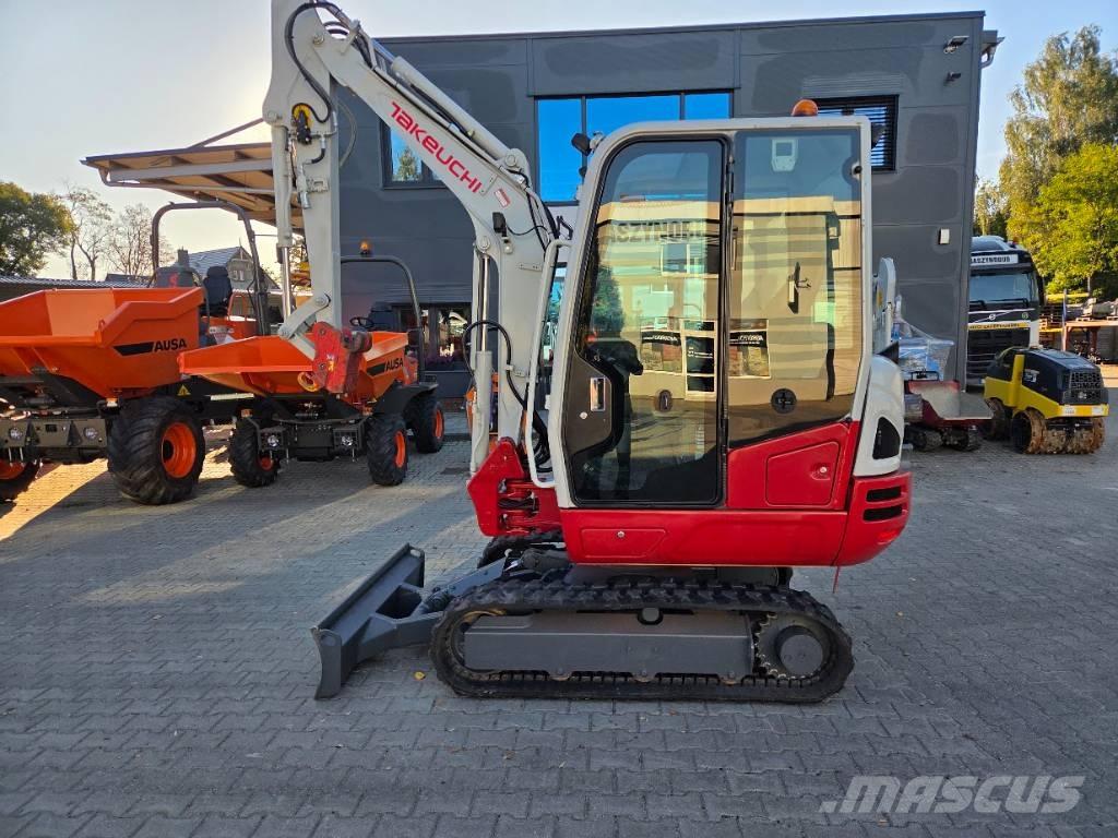 Takeuchi TB230 + HS03 Miniescavadeiras