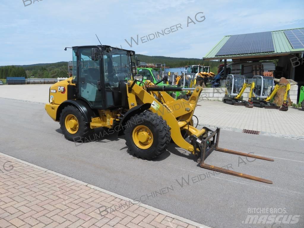 CAT 906M Carregadeiras de rodas