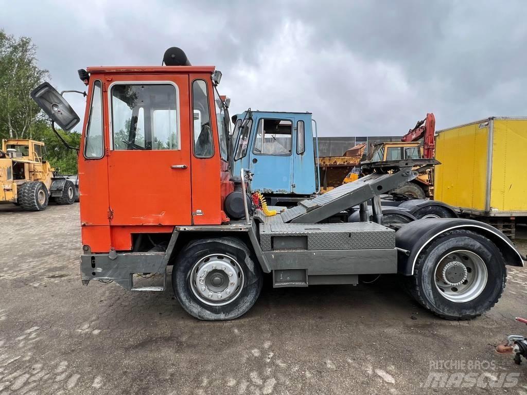 Bollnäs BT25T Tractores terminais