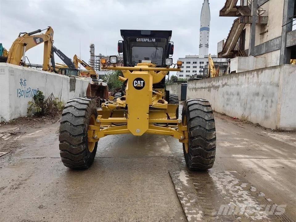 CAT 140K Motoniveladoras