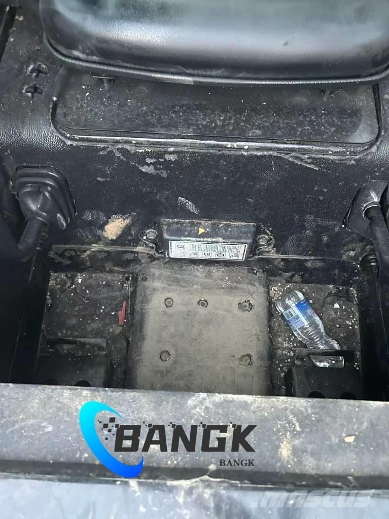  EARTHFORCE S300 Carregadora multifunções