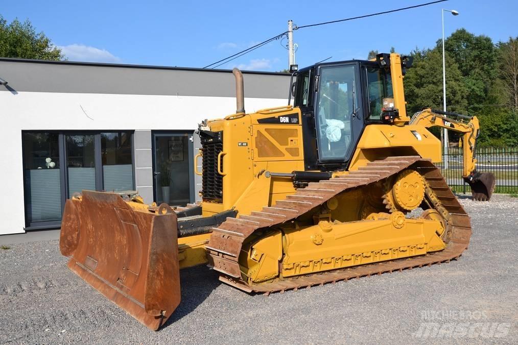 CAT D 6 N LGP Dozers - Tratores rastos