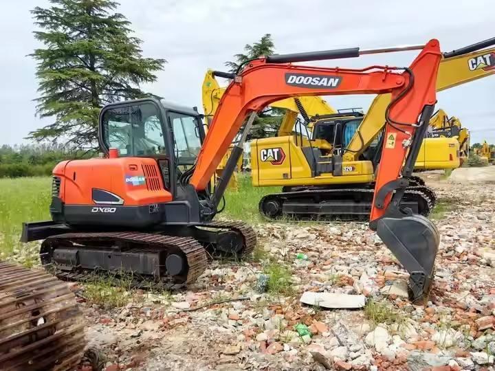 Doosan DX 60 Escavadeiras de esteiras