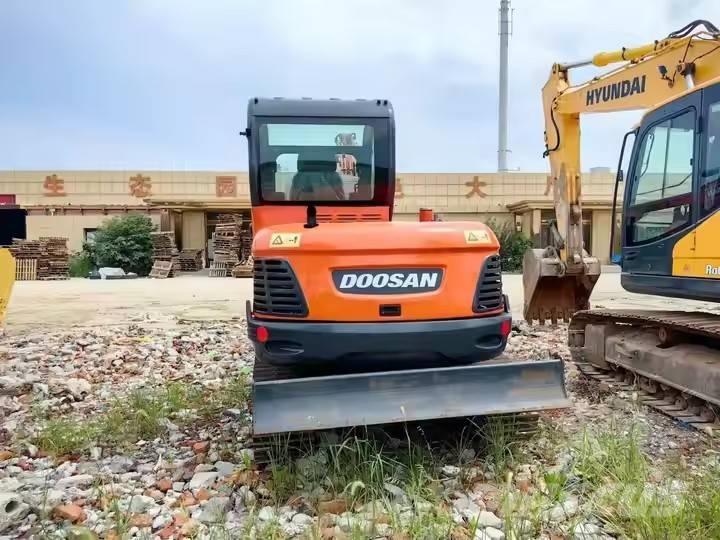 Doosan DX 60 Escavadeiras de esteiras