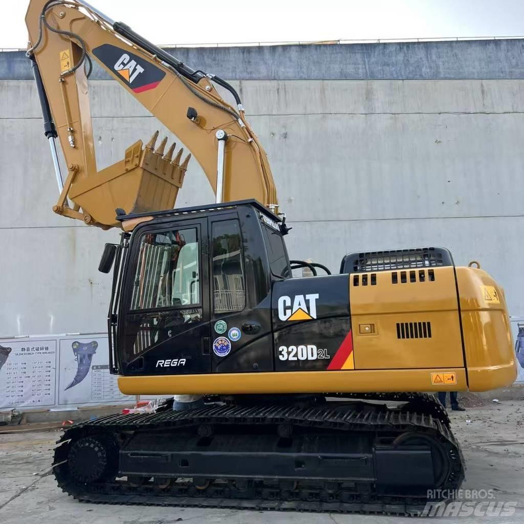 CATERPILLR 320d2 Escavadoras Midi 7t - 12t