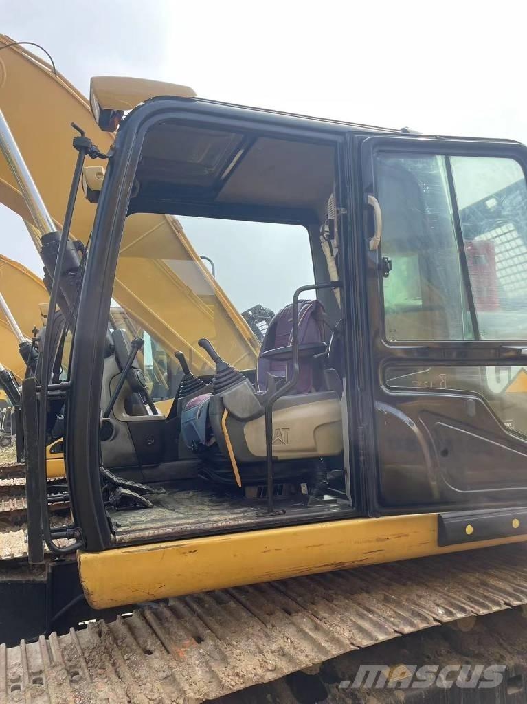 CAT 320d Escavadeiras de esteiras