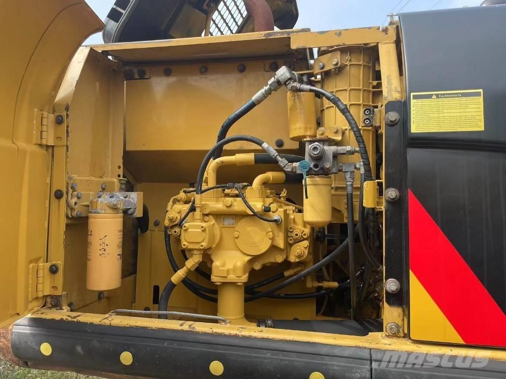 CAT 320d Escavadeiras de esteiras