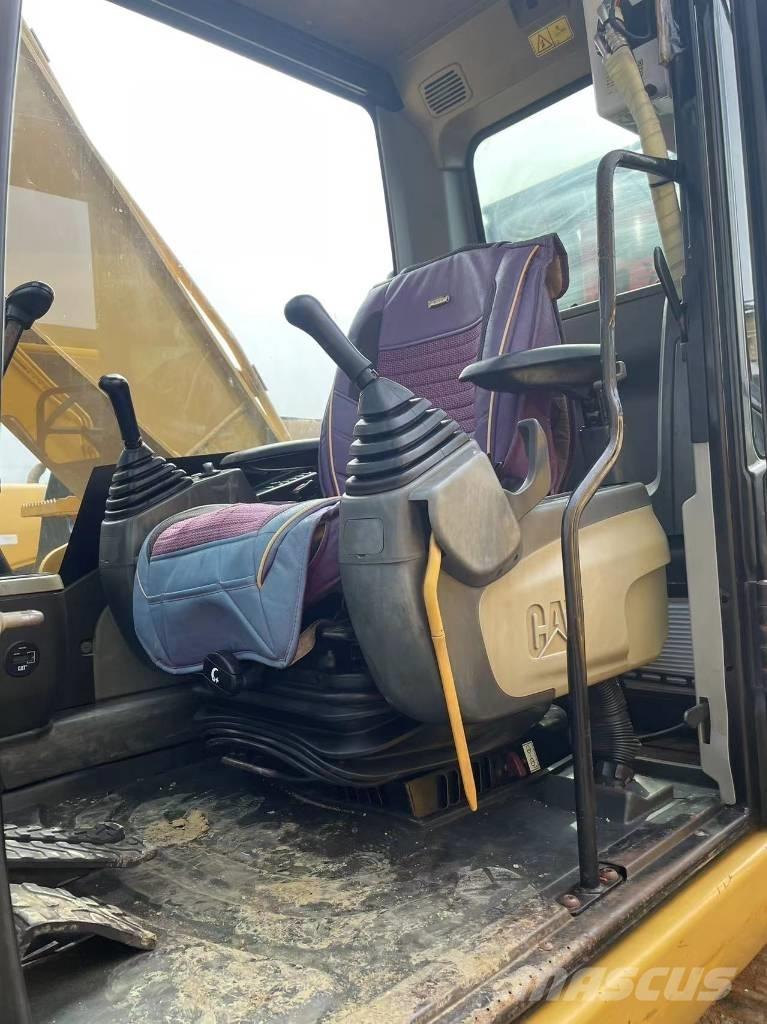CAT 320d Escavadeiras de esteiras