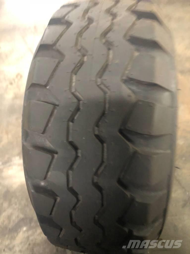  Cheng Shin 18x7-8 Pneus